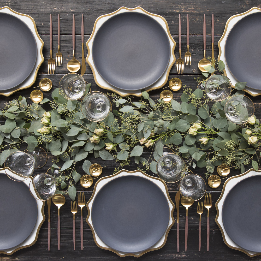 black green tablescape.jpg