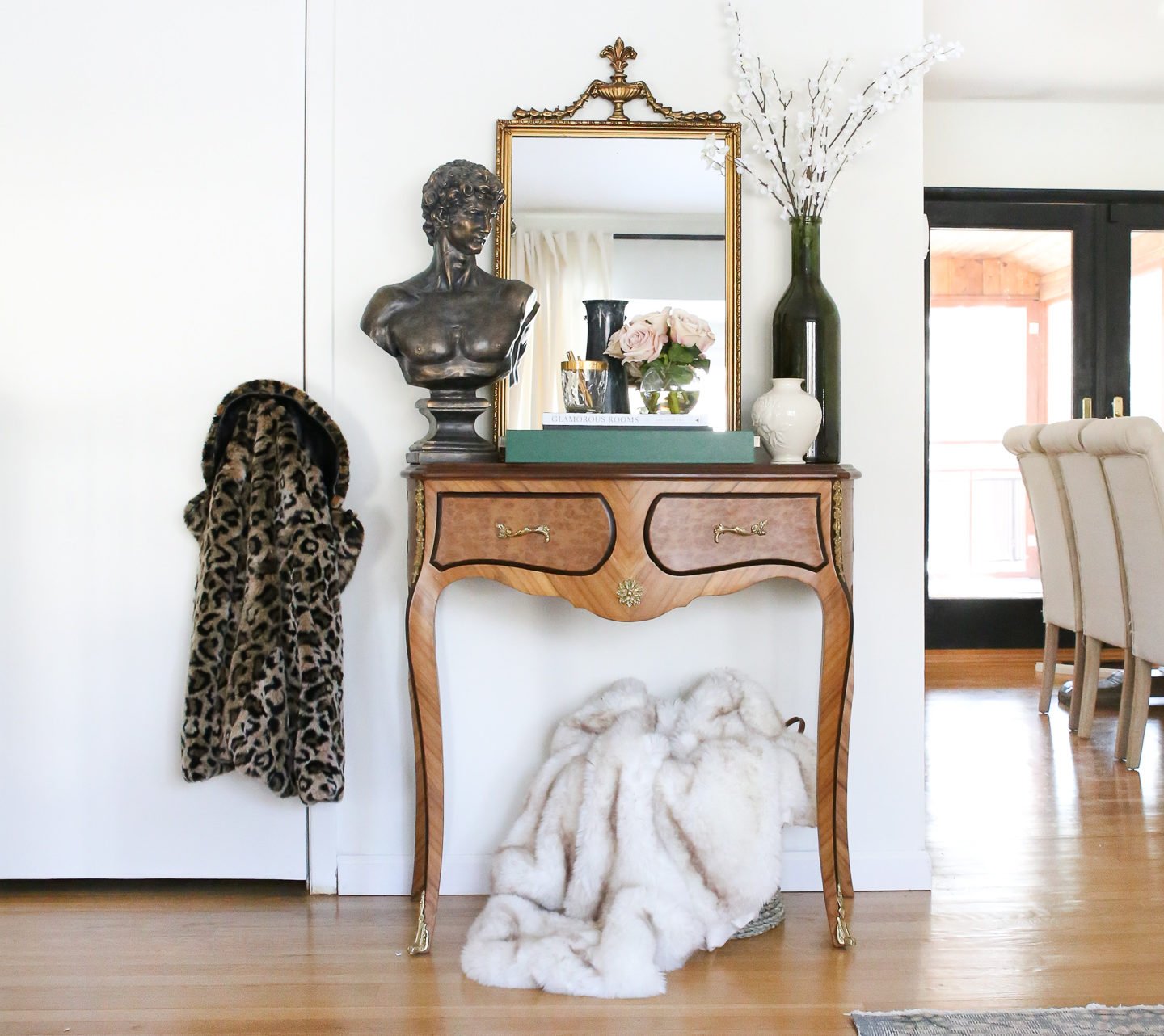 traditional-living-room