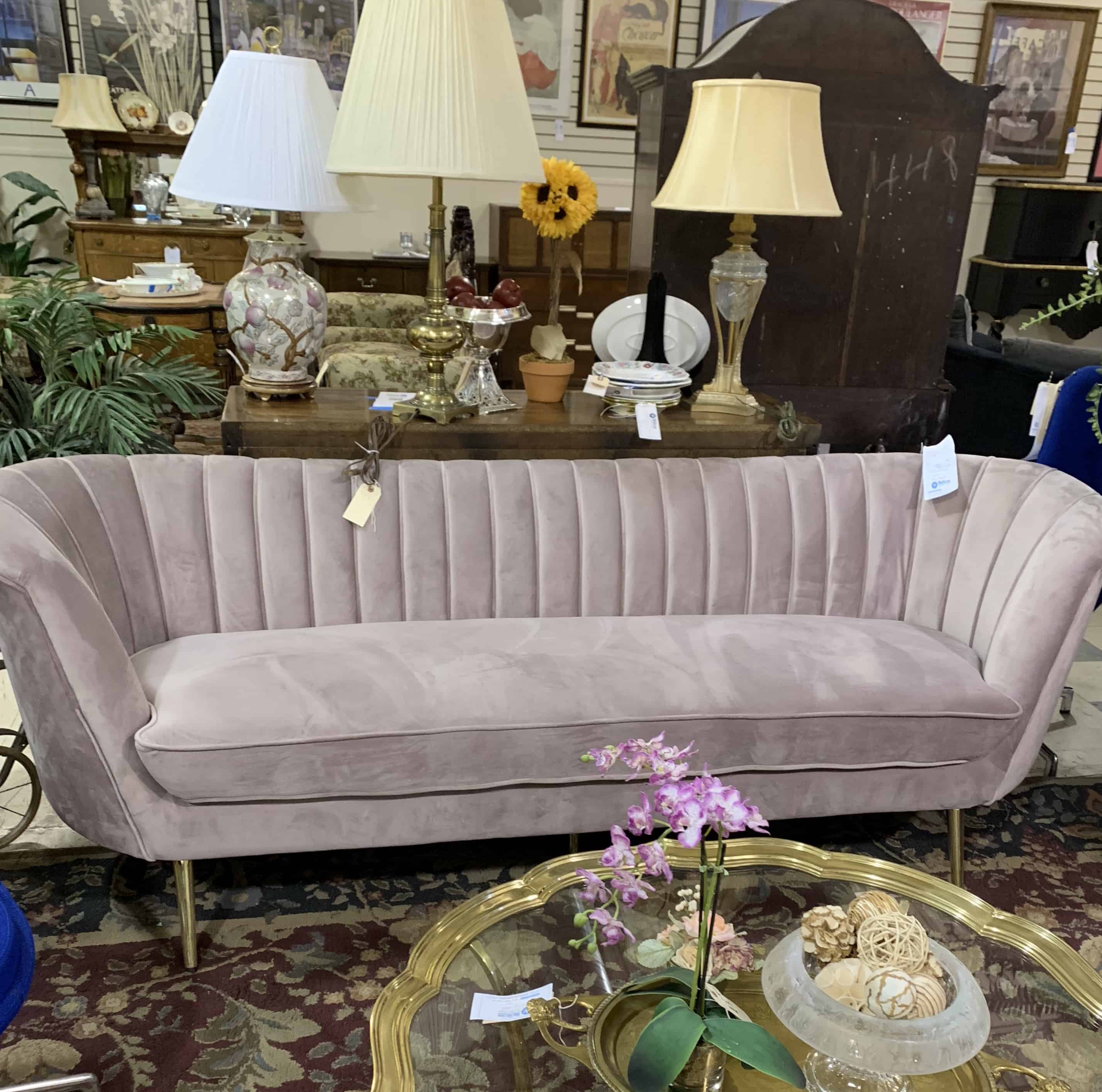 pink-velvet-sofa