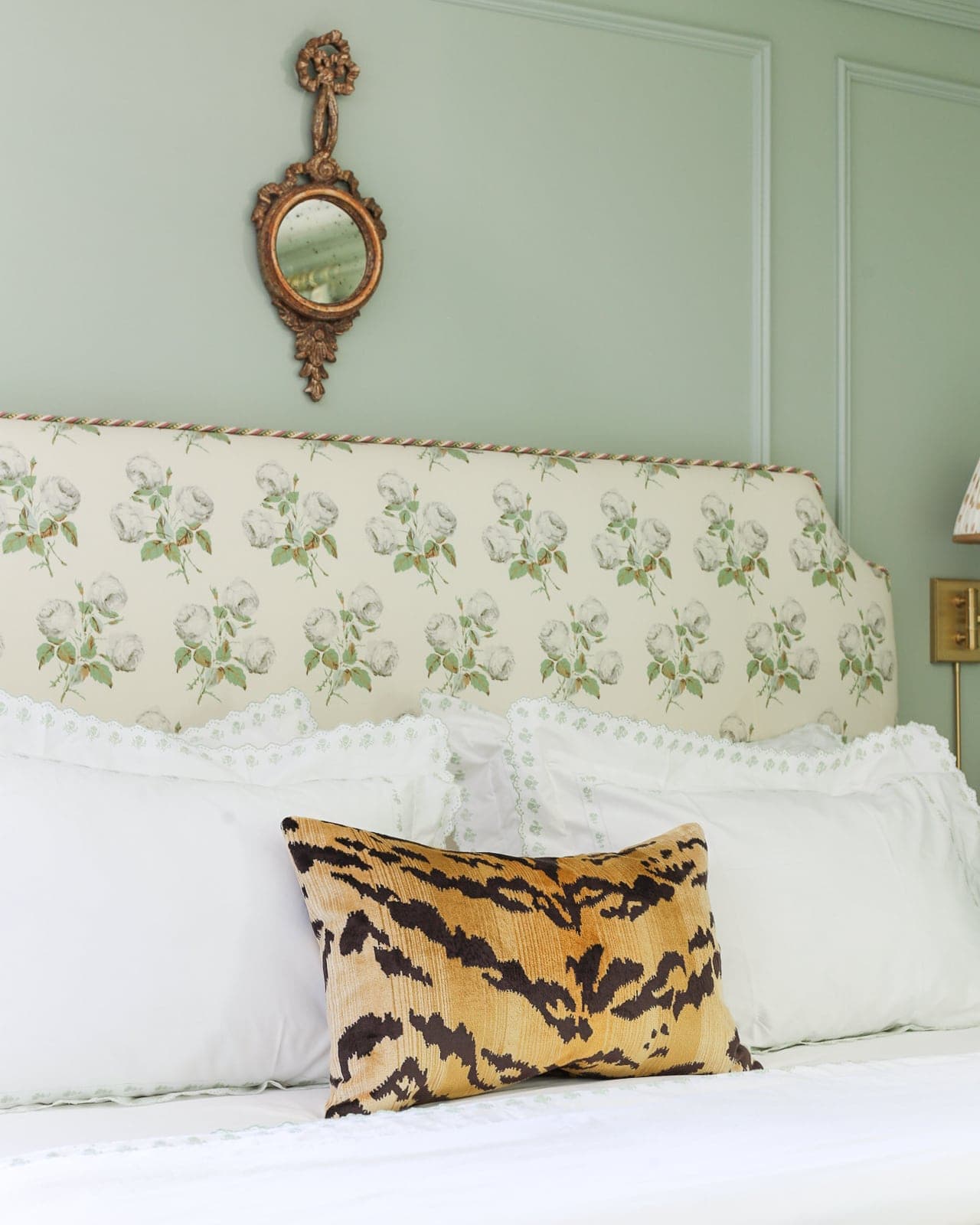how-to-style-a-bed-like-a-designer