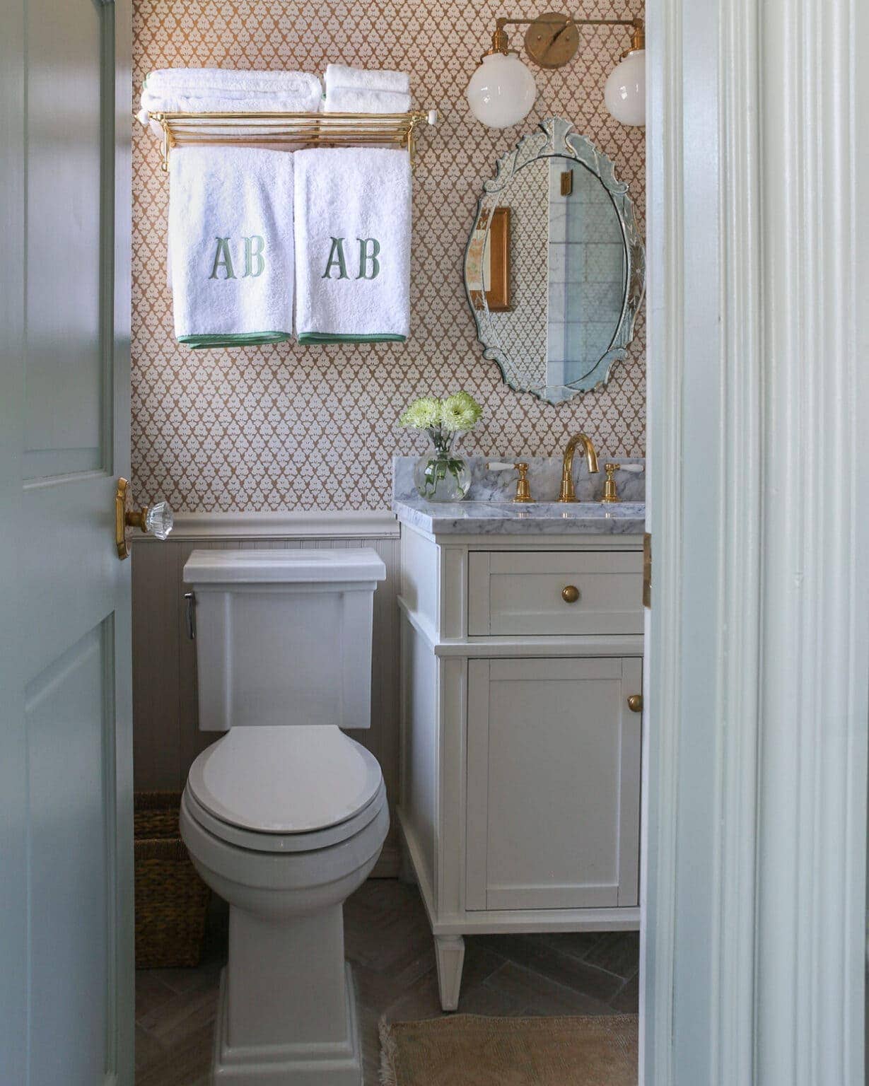 OUR MASTER BATHROOM MINI MAKEOVER - A Glass of Bovino