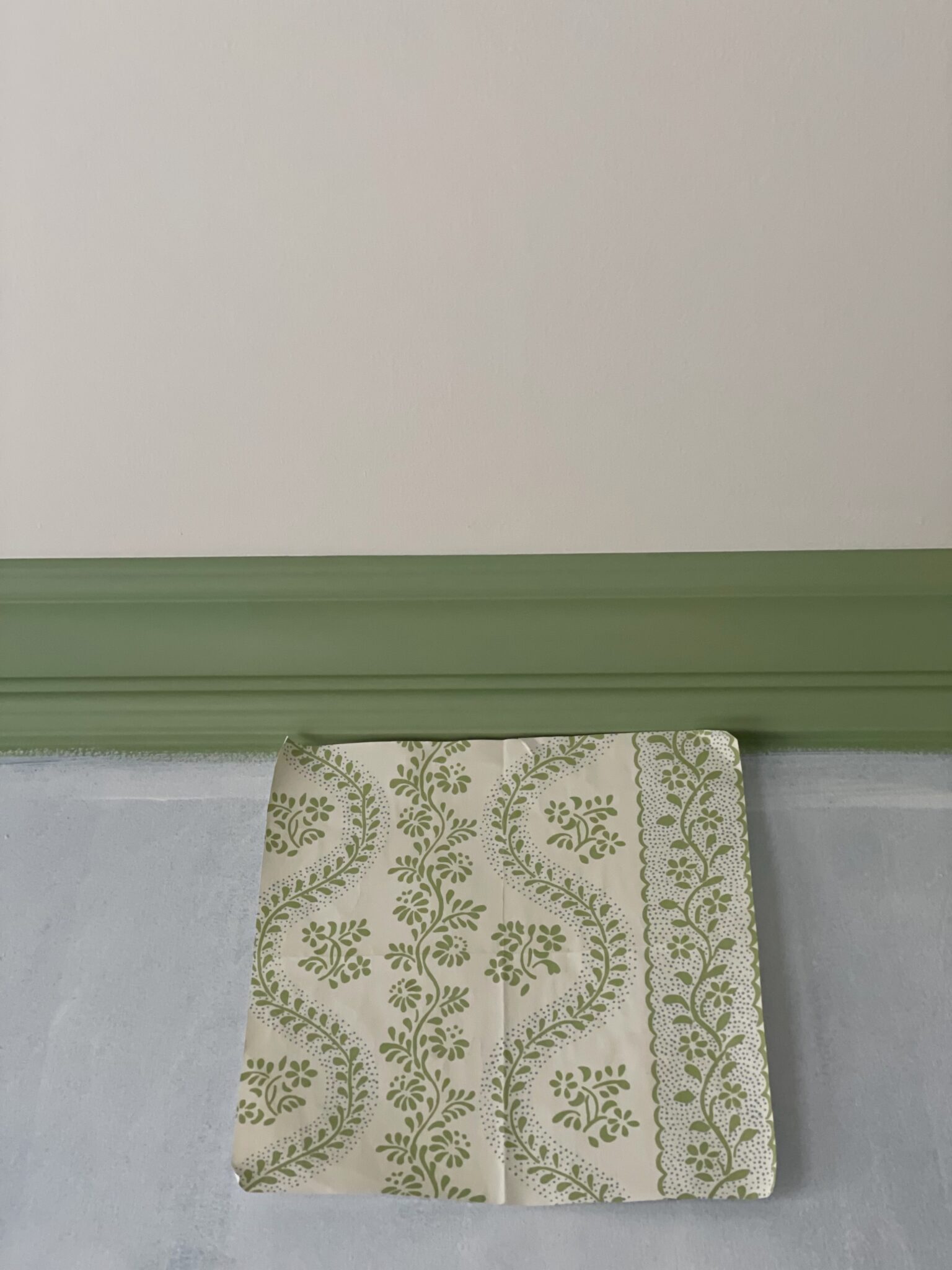 HOW TO LIGHTEN OR DARKEN A PAINT COLOR