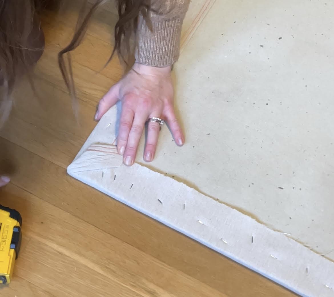 easy-diy-fabric-board-pinboard-tutorial