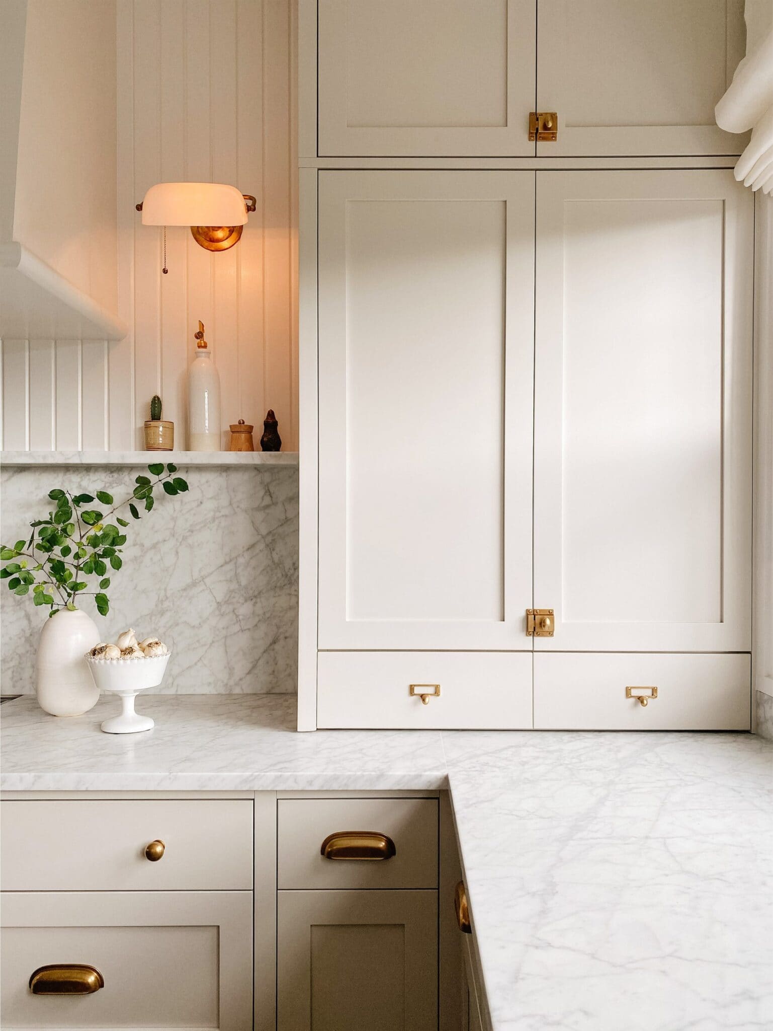 cream-kitchen-cabinets